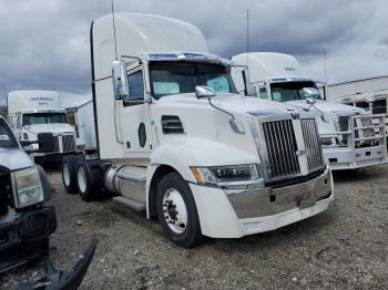  Salvage Western Star Auto Ca 5700 Xe