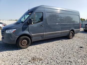  Salvage Mercedes-Benz Sprinter