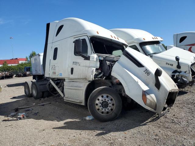  Salvage Freightliner Cascadia 1