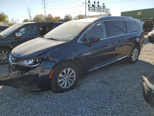  Salvage Chrysler Pacifica