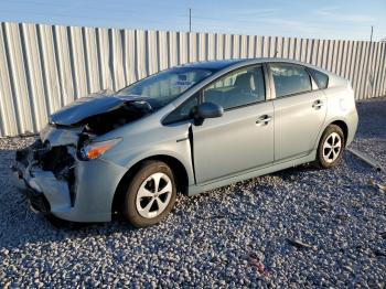  Salvage Toyota Prius