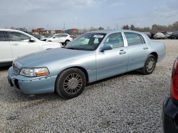  Salvage Lincoln Towncar