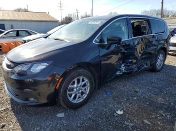  Salvage Chrysler Pacifica