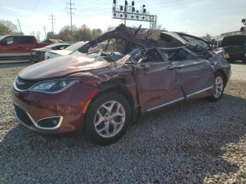  Salvage Chrysler Pacifica