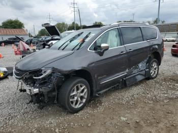  Salvage Chrysler Pacifica