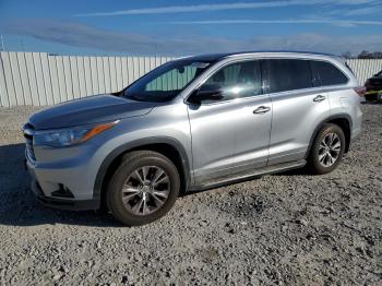  Salvage Toyota Highlander