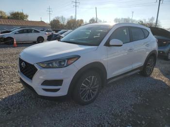  Salvage Hyundai TUCSON