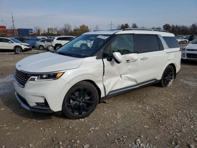  Salvage Kia Carnival