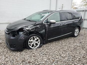  Salvage Chrysler Pacifica