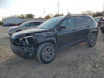  Salvage Jeep Cherokee