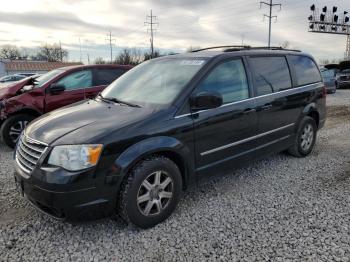  Salvage Chrysler Minivan