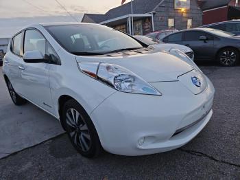  Salvage Nissan LEAF