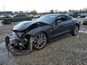  Salvage Ford Mustang