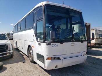  Salvage Mci (les Auto Bus) Bus