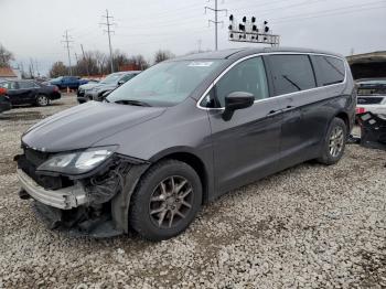  Salvage Chrysler Pacifica