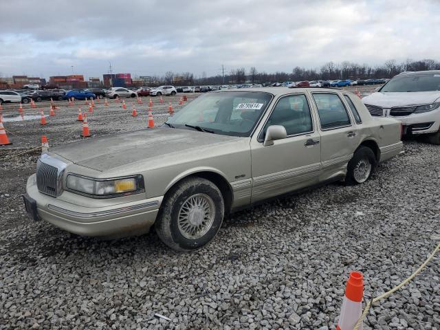  Salvage Lincoln Towncar