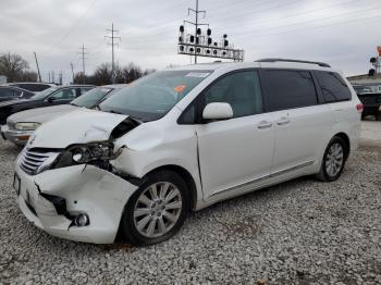  Salvage Toyota Sienna