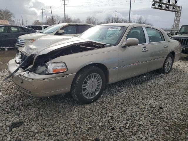  Salvage Lincoln Towncar