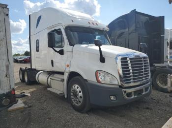  Salvage Freightliner Cascadia 1