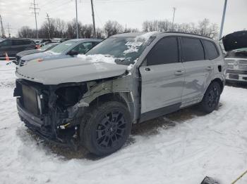  Salvage Kia Telluride