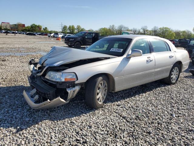  Salvage Lincoln Towncar