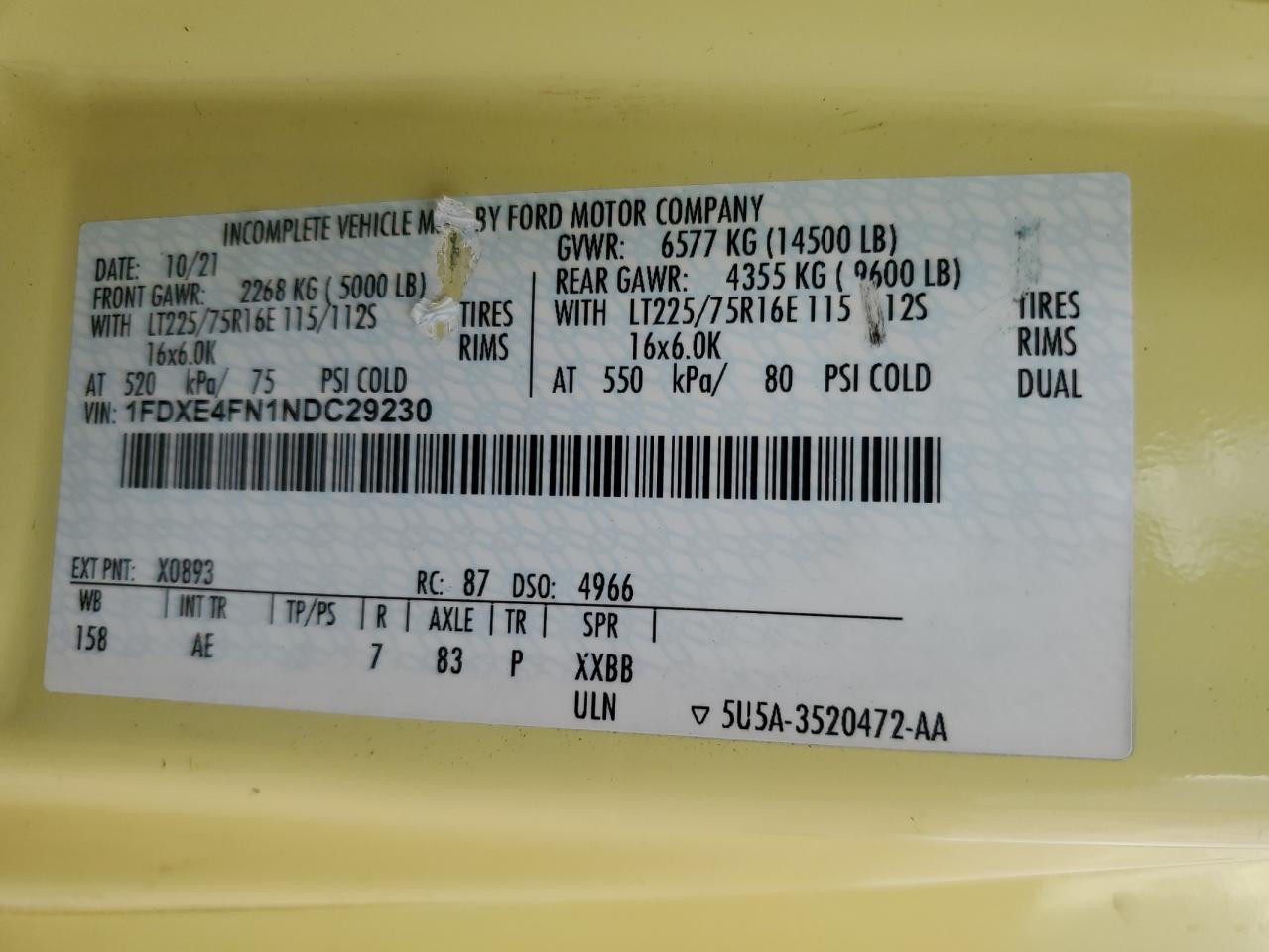 Ford Econoline E450 Super Duty Cutaway Van Image 10