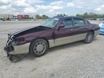  Salvage Lincoln Towncar