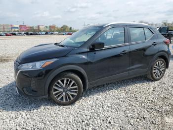  Salvage Nissan Kicks