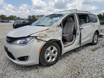  Salvage Chrysler Pacifica