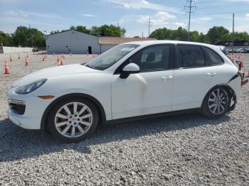  Salvage Porsche Cayenne
