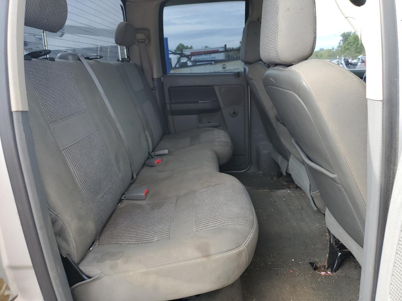 Dodge Ram 3500 St Image 4