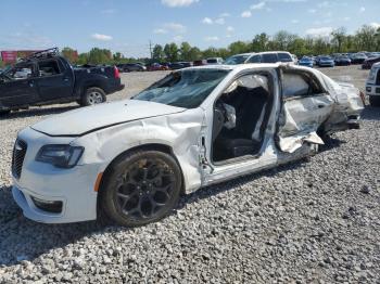  Salvage Chrysler 300
