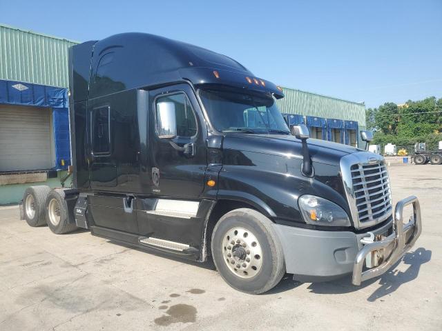  Salvage Freightliner Cascadia 1
