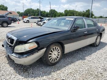  Salvage Lincoln Towncar