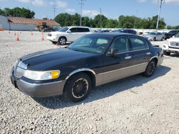  Salvage Lincoln Towncar