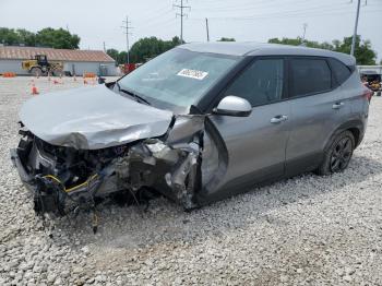  Salvage Kia Seltos