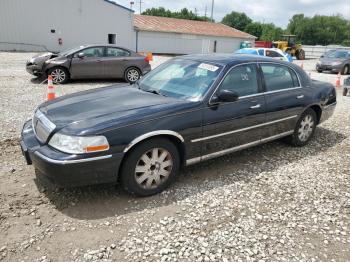  Salvage Lincoln Towncar