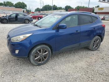  Salvage Hyundai TUCSON