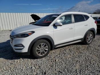  Salvage Hyundai TUCSON