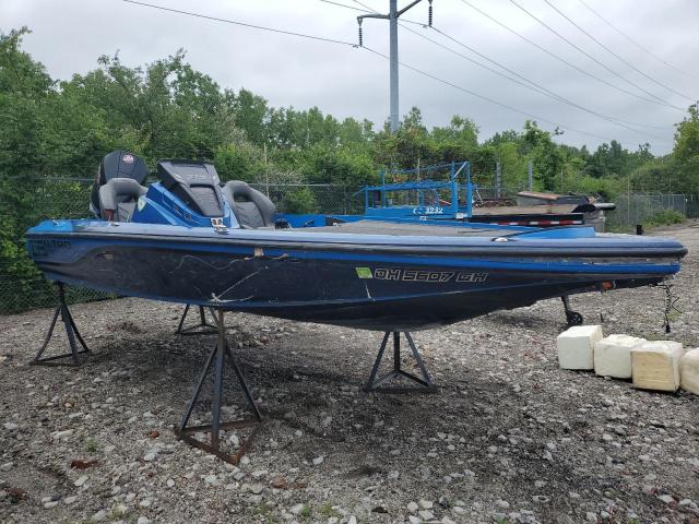  Salvage Nitro Z19 Boat
