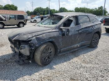  Salvage Hyundai TUCSON