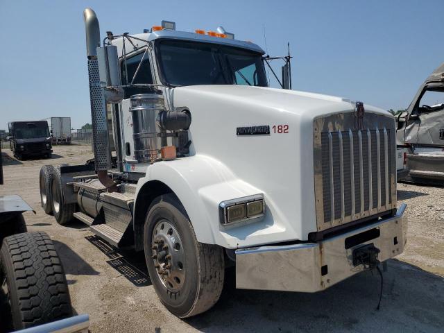  Salvage Kenworth Constructi
