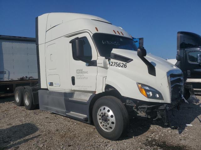  Salvage Freightliner Cascadia 1