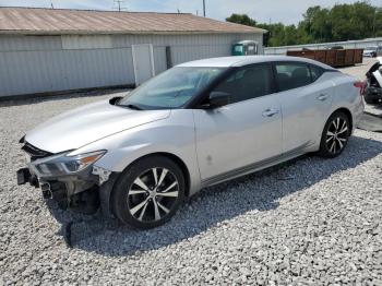  Salvage Nissan Maxima