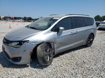  Salvage Chrysler Pacifica
