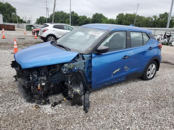  Salvage Nissan Kicks