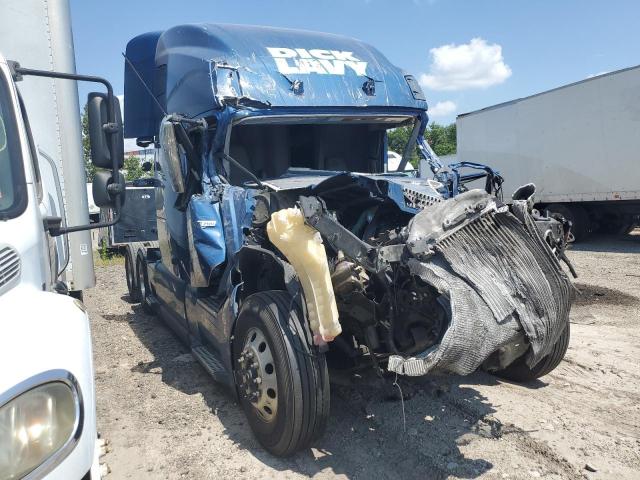  Salvage Volvo Vn