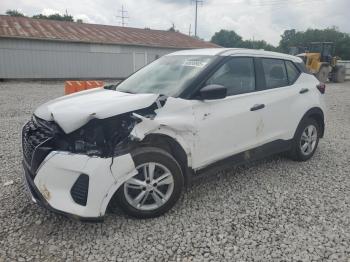  Salvage Nissan Kicks