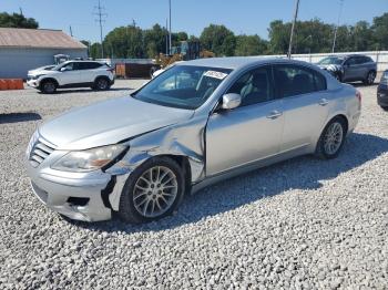  Salvage Hyundai Genesis