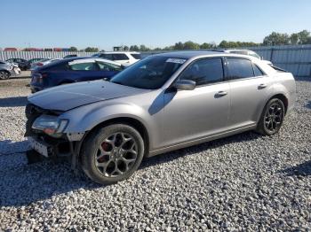  Salvage Chrysler 300